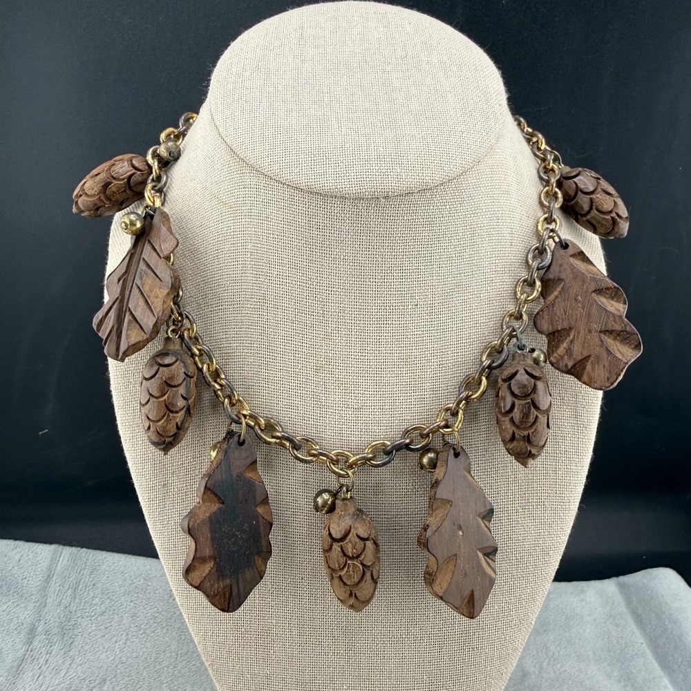 Vintage Wooden Carved‎ Leaf Pinecone Necklace Woodlands Statement  Gold Tone 16"